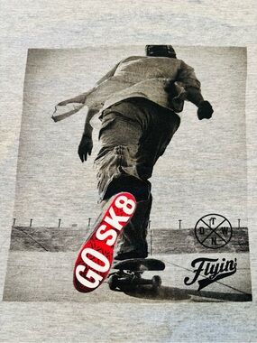 2/$10 H&M Boy’s Grey Tee with Skater Graphic and Red Detail Boys 8-10
